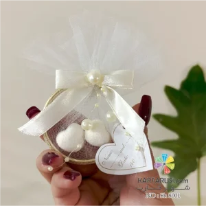 گیفت عروسی فانتزی حلقه با قلب قندی و تور سفید