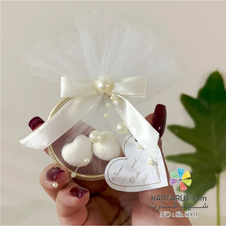گیفت عروسی فانتزی حلقه با قلب قندی و تور سفید